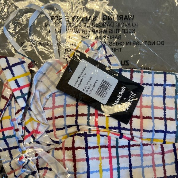 With Flying Watercolors Cropped Top - Picture 3 of 5